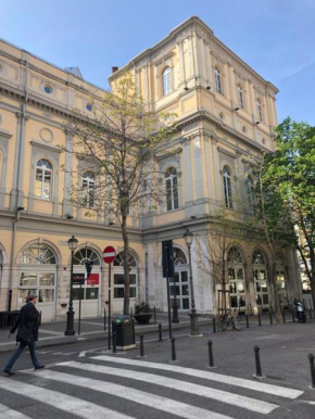 Alla Scalinata del Teatro Rossetti